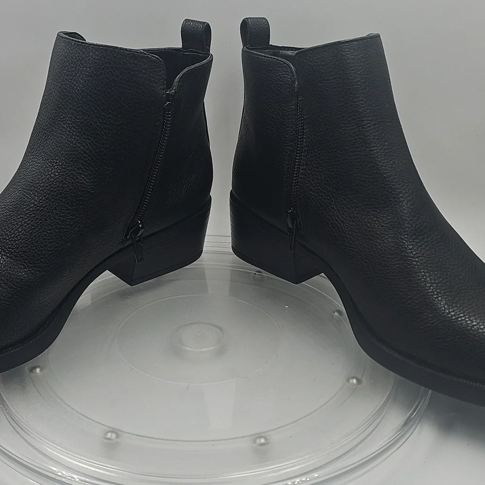 J Simply Vera Vera Wang Ankle Boots Faux Leather Black Zipper Sz 7.5M - Picture 8 of 11